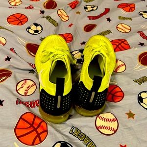 Nike vapor max line green